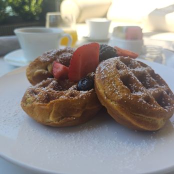 LONG BAR & TERRACE - Waffles - Cocktail Bars Near Me - Boston, Massachusetts LONG BAR & TERRACE - Waffles - Cocktail Bars Near Me - Boston, Massachusetts