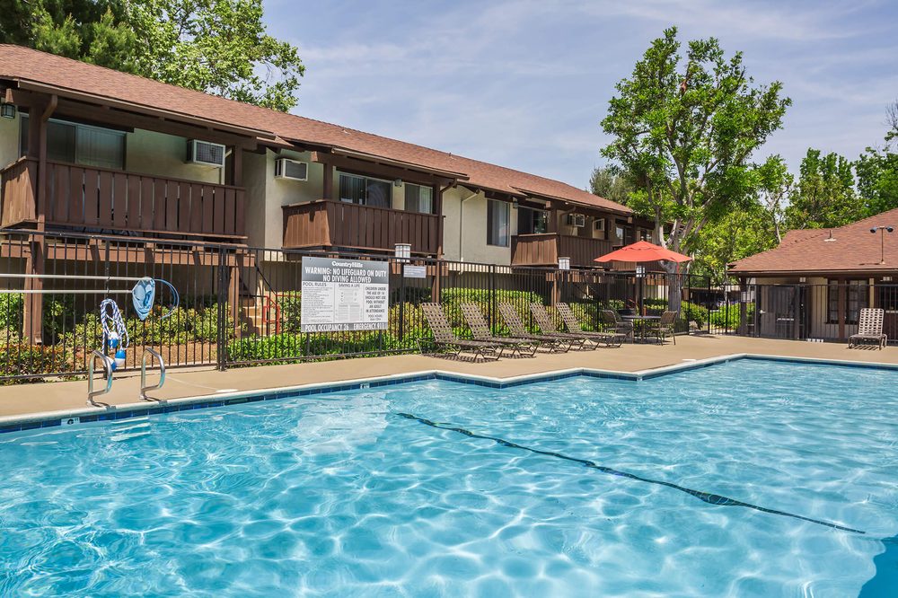 COUNTRY HILLS APARTMENT HOMES Updated September 2024 17 Photos & 38