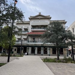 Alamo Plaza