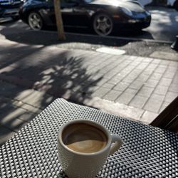 Fuzzbee's - Macchiato with PANTHER coffee, ooooo yea
