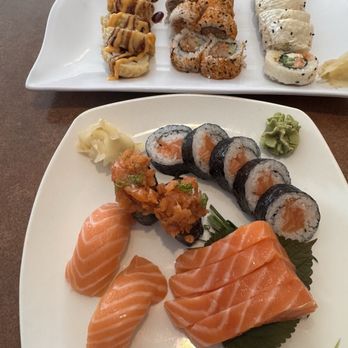 Fuji Sushi - Salmon lunch - Sushi Bars Near Me - Katy, Texas