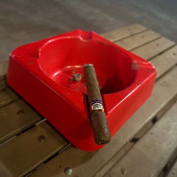 d salas cigarette Mithridatis #Mithrida #InstaMithrida #installoepipedo Doral Cigarettes, Class A, Silver