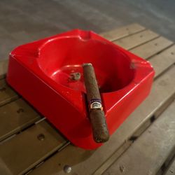 En Fuego Tobacco Shop - Groovy Blue