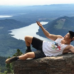 Paint me like your french women...or men. I guess I cant assume that since its 2017