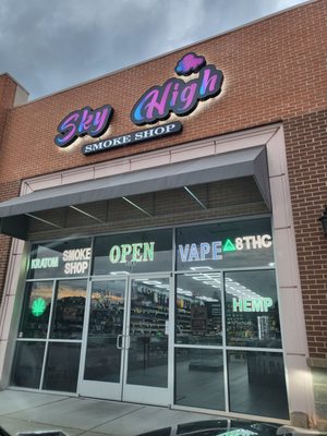 FLY HIGH SMOKE SHOP - Updated May 2026 - 12 Photos - 5185 S Sherwood Forest  Blvd, Baton Rouge, Louisiana - Vape Shops - Phone Number
