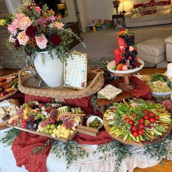 Graze Bee Charcuterie - Caterers Near Me