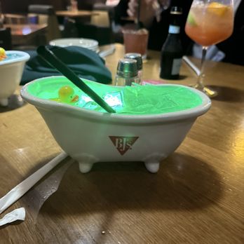 BJ's Restaurant & Brewhouse - New American Near Me - Orlando, Florida
