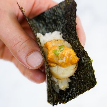 The Bar - Hand Rolls by Seabutter - Uni Scallop Open Faced Roll - Sushi Bars Near Me - Los Angeles, California The Bar - Hand Rolls by Seabutter - Uni Scallop Open Faced Roll - Sushi Bars Near Me - Los Angeles, California