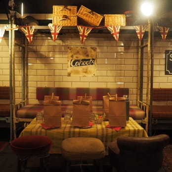 Cahoots Bar - Bars Near Me - Soho, XGL