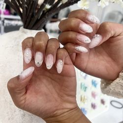 Lush Nail Studio - Heidi