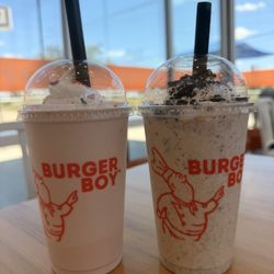 Burger Boy - Strawberry and Oreo shakes