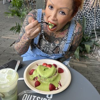 Motto Tea Cafe - Me being a pig, eating Matcha and drinking Matcha - Desserts Near Me - Pasadena, California
