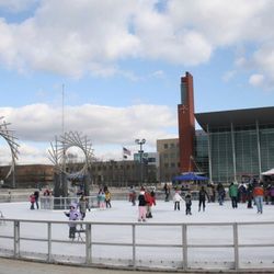 Warren Fun Fountain and Ice Skating Rink