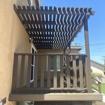 Ride and DIY - Side view - Decks & Railing Near Me Ride and DIY - Side view - Decks & Railing Near Me