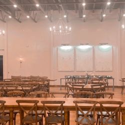 The Wild Oak - Main dining area