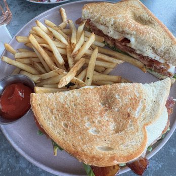 Leeland House - BLT - Restaurants Near Me - Galveston, Texas Leeland House - BLT - Restaurants Near Me - Galveston, Texas