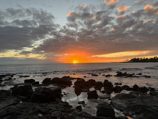 KONA INN RESTAURANT - Updated February 2026 - 777 Photos & 721 Reviews