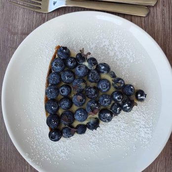 Manatee - Breakfast & Brunch Near Me - Biarritz, 64 Manatee - Breakfast & Brunch Near Me - Biarritz, 64