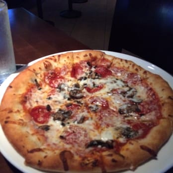 Yard House - Pepperoni and mushroom pizza - New American Near Me - Dallas, Texas Yard House - Pepperoni and mushroom pizza - New American Near Me - Dallas, Texas