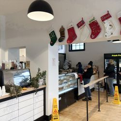 Cleveland Bagel Cafe - Inside -- on Saturday morning, 21 December 2024