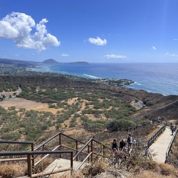 Diamond Head Lookout - Diamond head trail - Parks Near Me - Honolulu, Hawaii