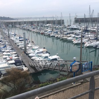 Hôtel Ibis - Harbour view. Look at the walkway. - Hotels Near Me - Granville, 50