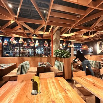 Nando's Peri-Peri - Seating - Portuguese Near Me - Oxon Hill, Maryland Nando's Peri-Peri - Seating - Portuguese Near Me - Oxon Hill, Maryland