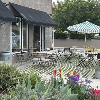 Neat Coffee - Beautiful patio - Coffee & Tea Near Me - Huntington Beach, California