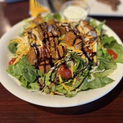 Spartan Ale House - Crispy Chicken Tender Salad !!!
