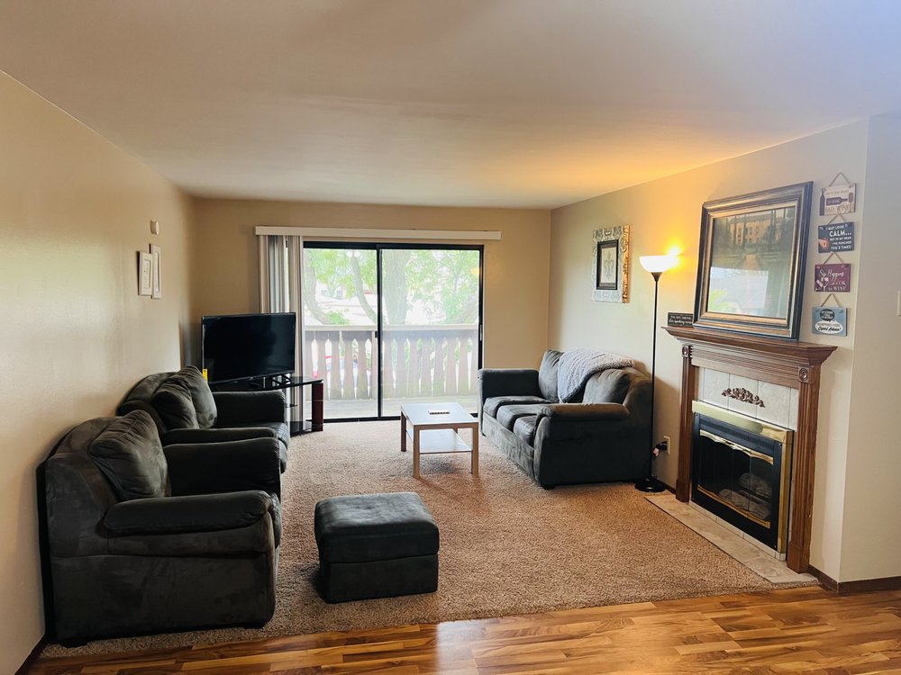 GILLETT HOUSE MILWAUKEE 26 Photos Milwaukee, Wisconsin Vacation Rentals Phone Number Yelp