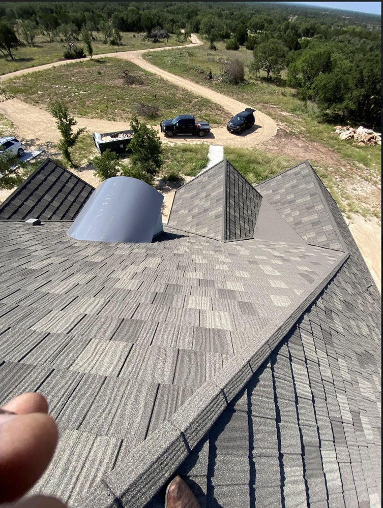 Slide of DeAlba Roofing & Construction