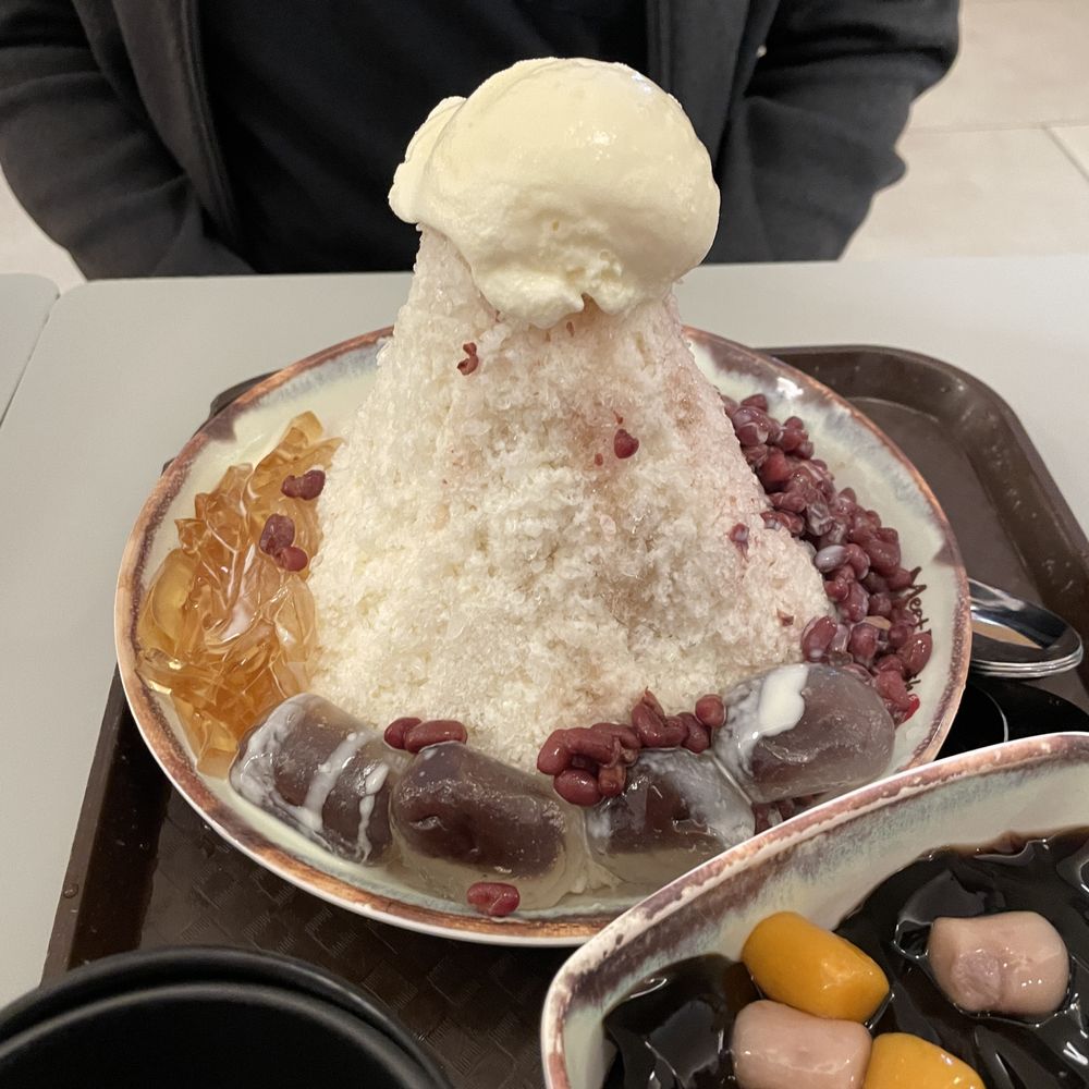 Meet Fresh - Crystal Mochi Milk Shaved Ice - Bubble Tea Near Me - Flushing, New York Meet Fresh - Crystal Mochi Milk Shaved Ice - Bubble Tea Near Me - Flushing, New York