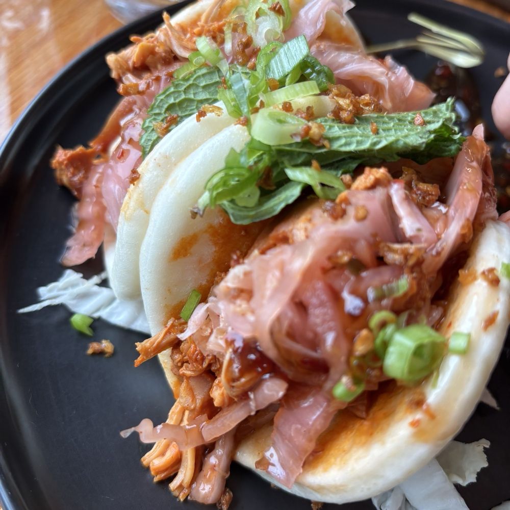 Steamed bao buns