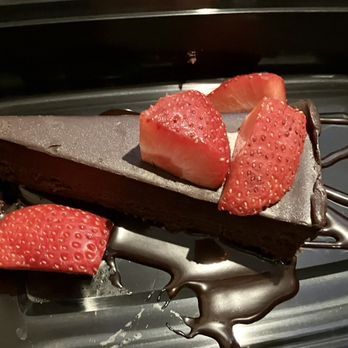 Bistro Six Five Zero - Chocolate Cake - New American Near Me - Hasbrouck Heights, New Jersey