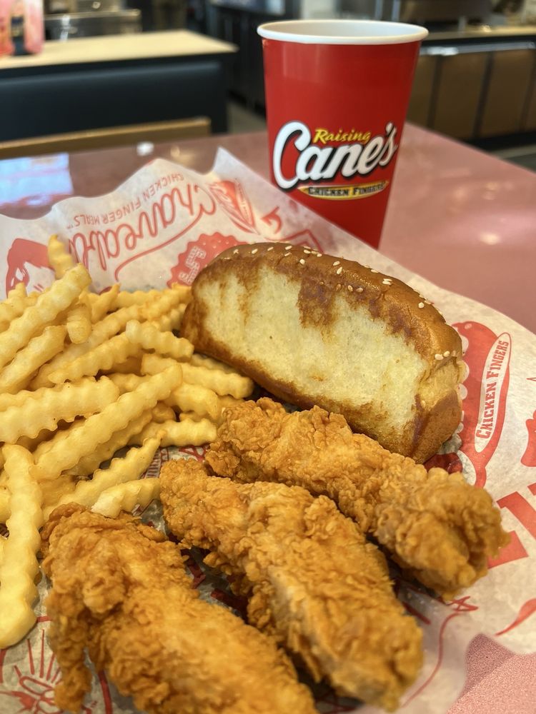 Food from Raising Cane's Chicken Fingers