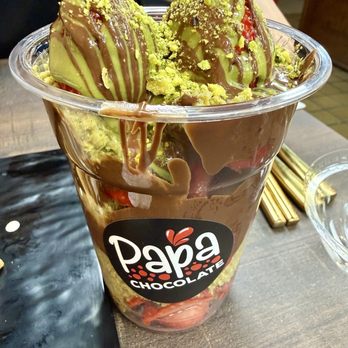 Papa Chocolate - dubai strawberries cup - Desserts Near Me - Worth, Illinois Papa Chocolate - dubai strawberries cup - Desserts Near Me - Worth, Illinois