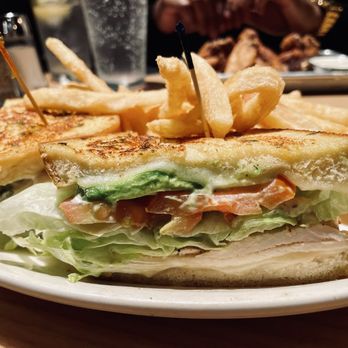 BJ's Restaurant & Brewhouse - California Chicken Club Sandwich - Pizza Near Me - Laguna Hills, California