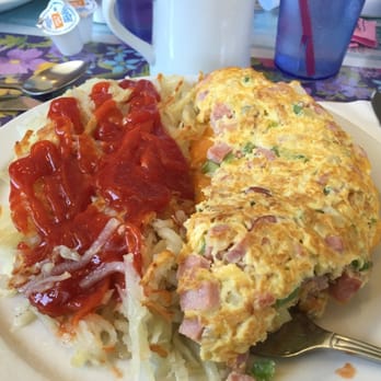 Don's Country Kitchen - Denver omelet w/ hash browns. - Breakfast & Brunch Near Me - Oceanside, California
