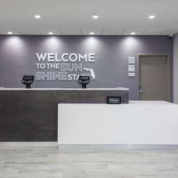 Hampton Inn Dunedin - Reception - Hotels Near Me - Dunedin, Florida