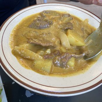 Thai Basil - 15. Yellow Curry - Thai Near Me - Sunnyvale, California