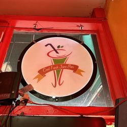 Cool Fresh Juice Bar