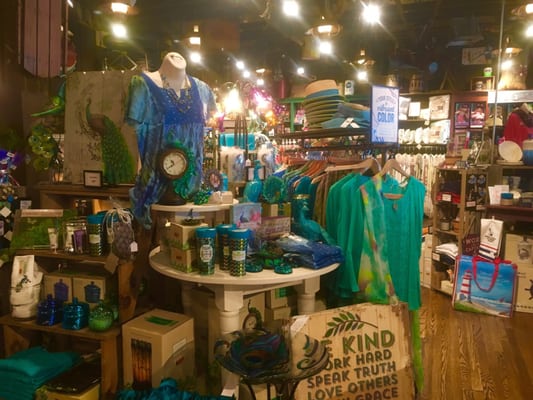 Cracker Barrel Old Country Store by null