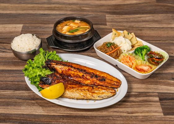Hwang's Restaurant by null