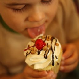 Banana Split Cupcake Banana Split Cupcake