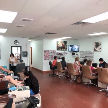 QT Nails - Filled right up. Most weekends are busy, but today kept us on our feet - Nail Salons Near Me - Traverse City, Michigan QT Nails - Filled right up. Most weekends are busy, but today kept us on our feet - Nail Salons Near Me - Traverse City, Michigan