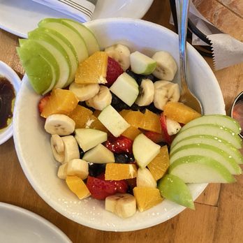 Fumo - Fruit salad - Pizza Near Me - New York, New York
