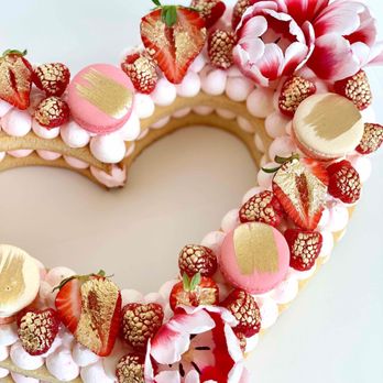 CocoaBerry Cake Co - Bakeries Near Me