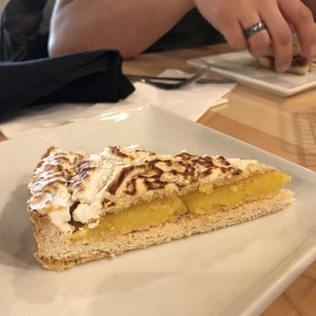 Farm Table - Lemon meringue pie - Breakfast & Brunch Near Me - Van Nuys, California Farm Table - Lemon meringue pie - Breakfast & Brunch Near Me - Van Nuys, California