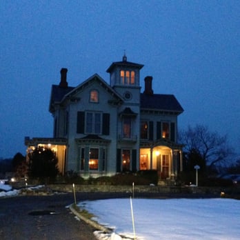 Jedediah Hawkins Inn - Just after sunset - Hotels Near Me - Jamesport, New York