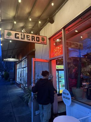 Güero by null